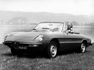 Alfa Romeo 2000 Spider Veloce 1971 года